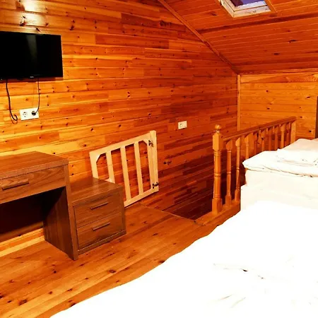 Hotel Faraksi Bungalow & 2*