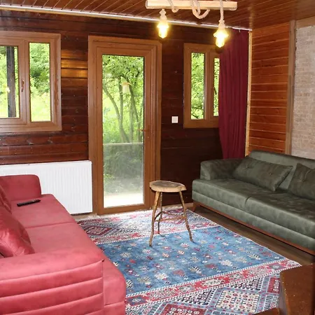 Hotel Faraksi Bungalow & 2*